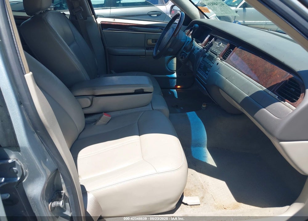 2006 LINCOLN TOWN CAR VIN: 1LNHM82VX6Y625932