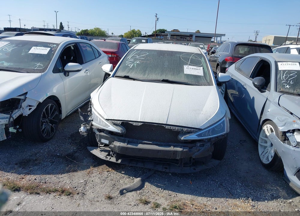 2020 HYUNDAI ELANTRA VIN: 5NPD84LF8LH549311
