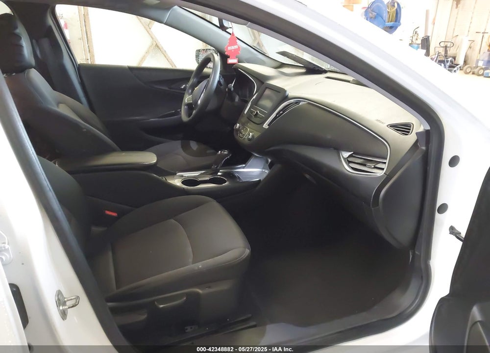 2018 CHEVROLET MALIBU VIN: 1G1ZD5ST0JF250135