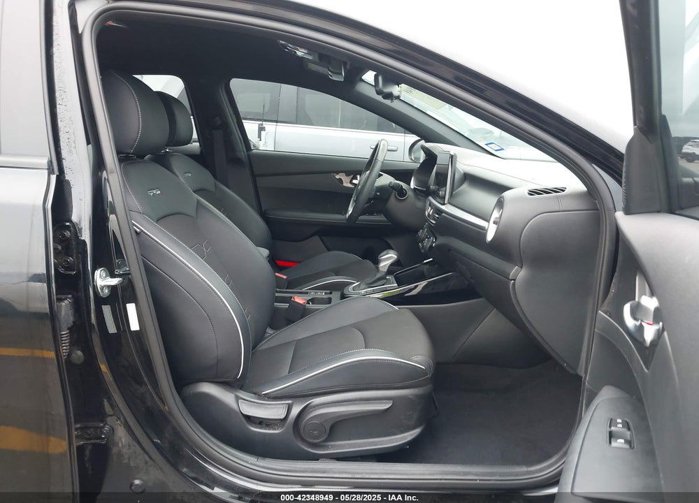 2023 KIA FORTE VIN: 3KPF54ADXPE640092