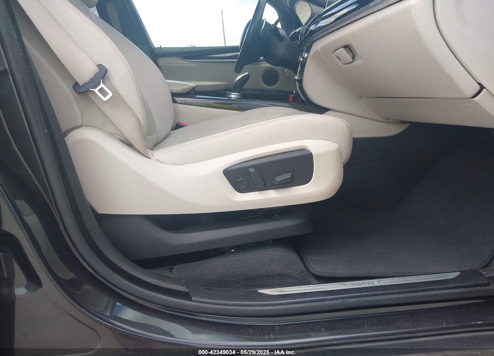 2018 BMW X5 VIN: 5UXKR2C59J0Z22560