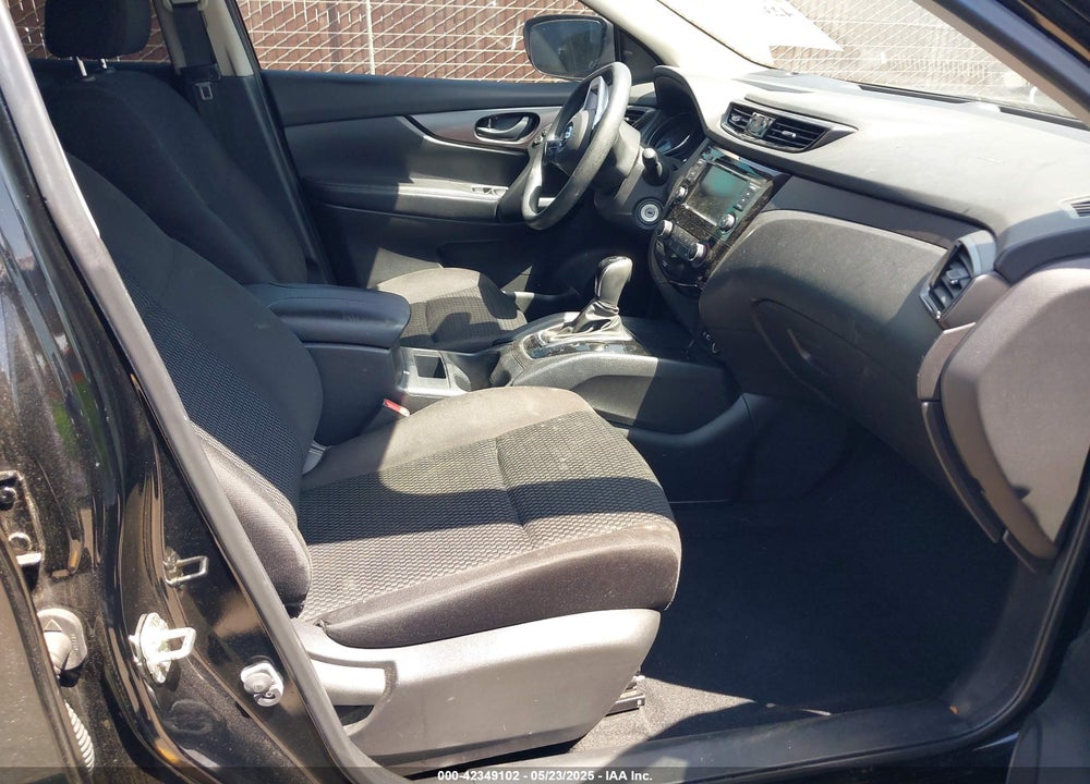 2021 NISSAN ROGUE SPORT VIN: JN1BJ1AV0MW305039