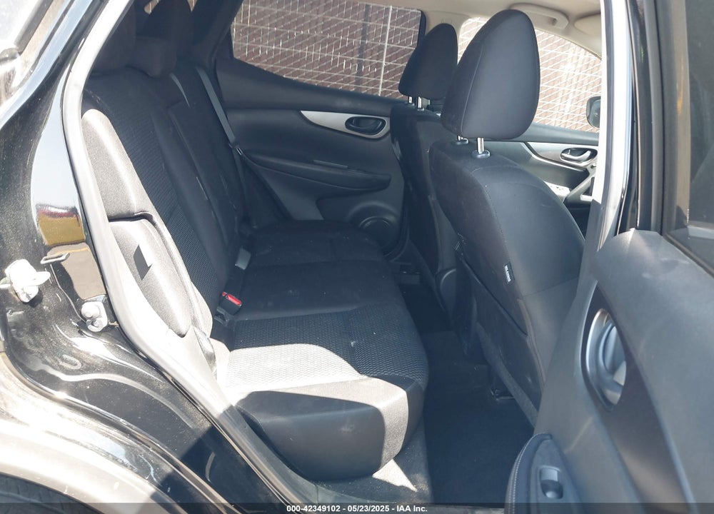 2021 NISSAN ROGUE SPORT VIN: JN1BJ1AV0MW305039