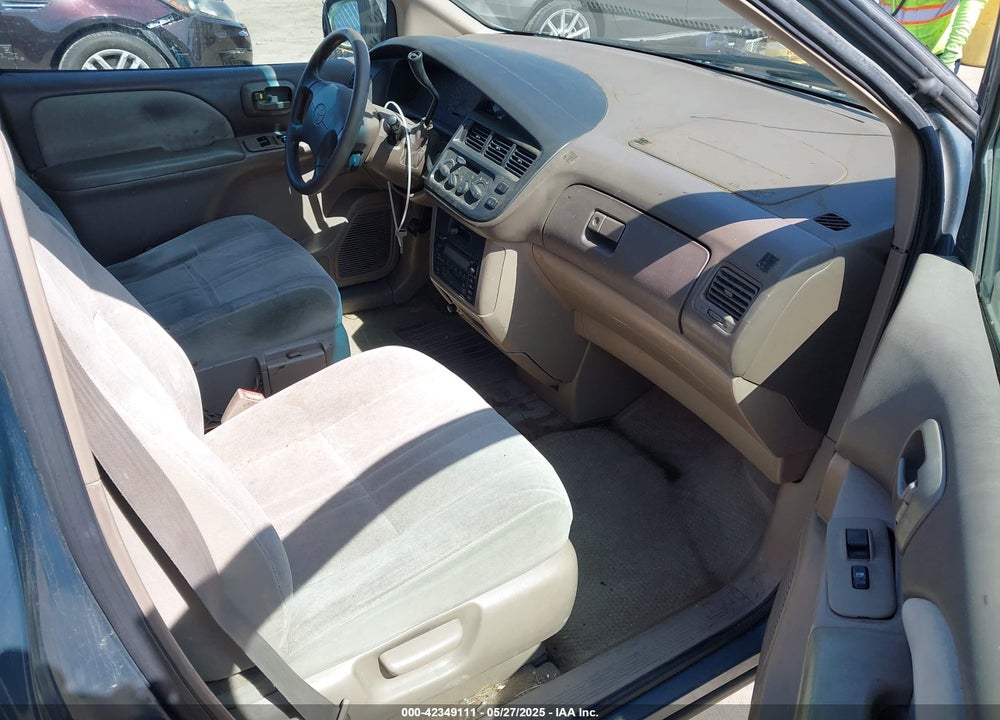 2000 TOYOTA SIENNA CE VIN: 4T3GF19C3YU268662