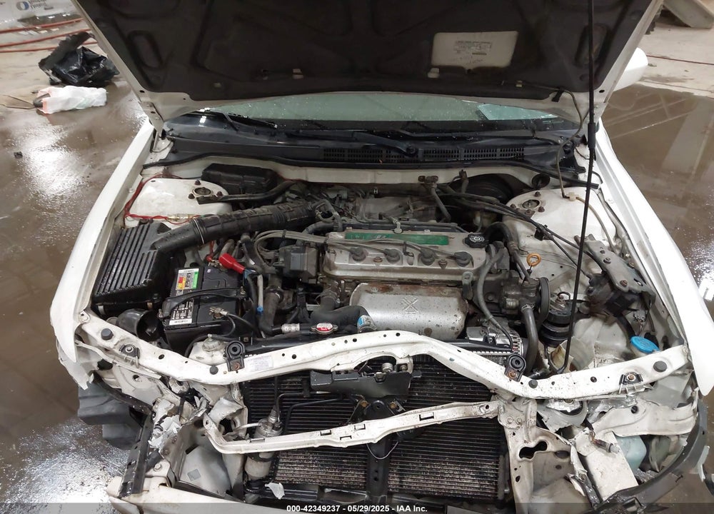 1999 HONDA ACCORD LX VIN: 1HGCG6655XA043768
