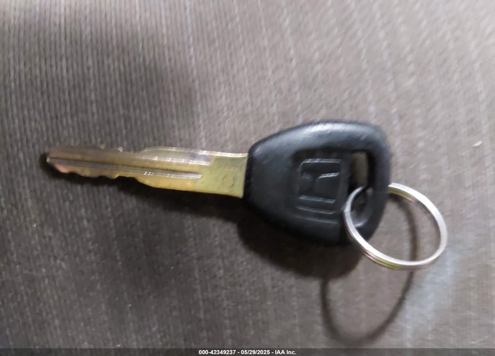 1999 HONDA ACCORD LX VIN: 1HGCG6655XA043768