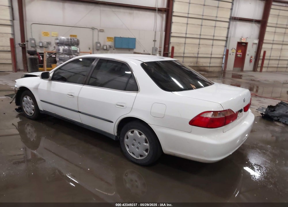 1999 HONDA ACCORD LX VIN: 1HGCG6655XA043768