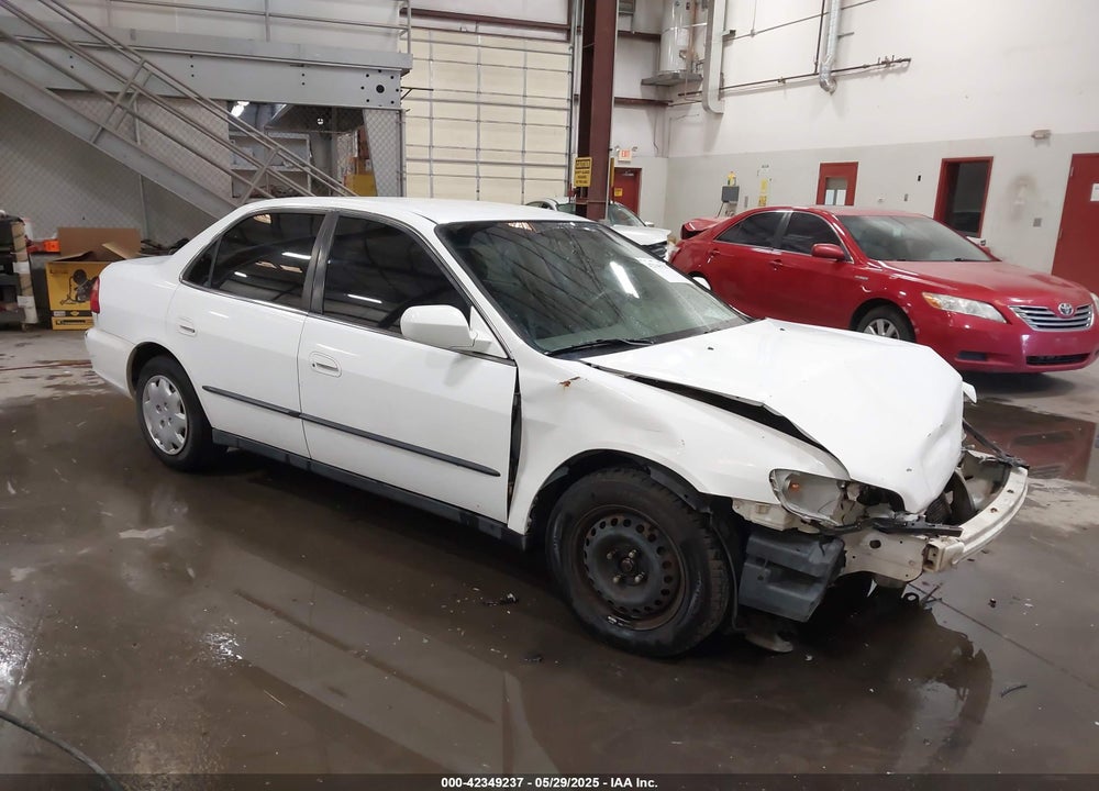 1999 HONDA ACCORD LX VIN: 1HGCG6655XA043768