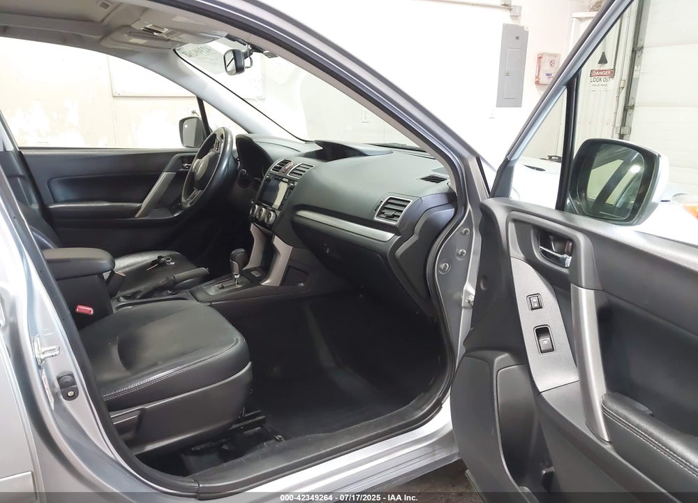 2016 SUBARU FORESTER VIN: JF2SJAHC2GH507912