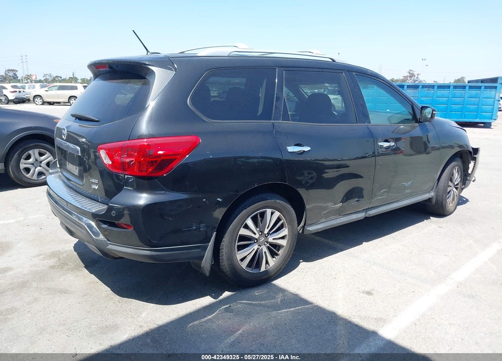 2017 NISSAN PATHFINDER SV VIN: 5N1DR2MM6HC615528