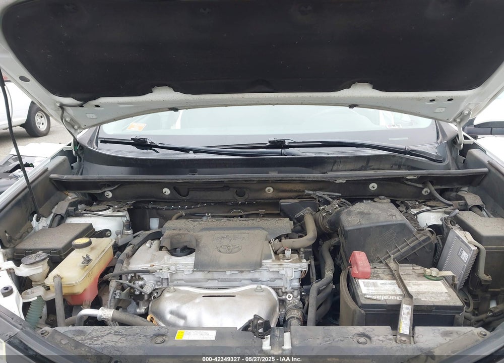 2018 TOYOTA RAV4 VIN: 2T3RFREV8JW742478