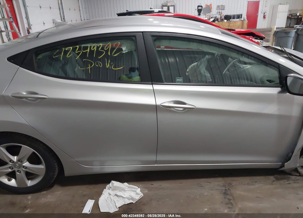 2013 HYUNDAI ELANTRA VIN: 5NPDH4AE8DH210074