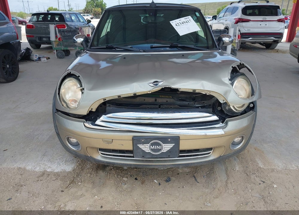 2010 MINI COOPER VIN: WMWMR3C52ATU97825