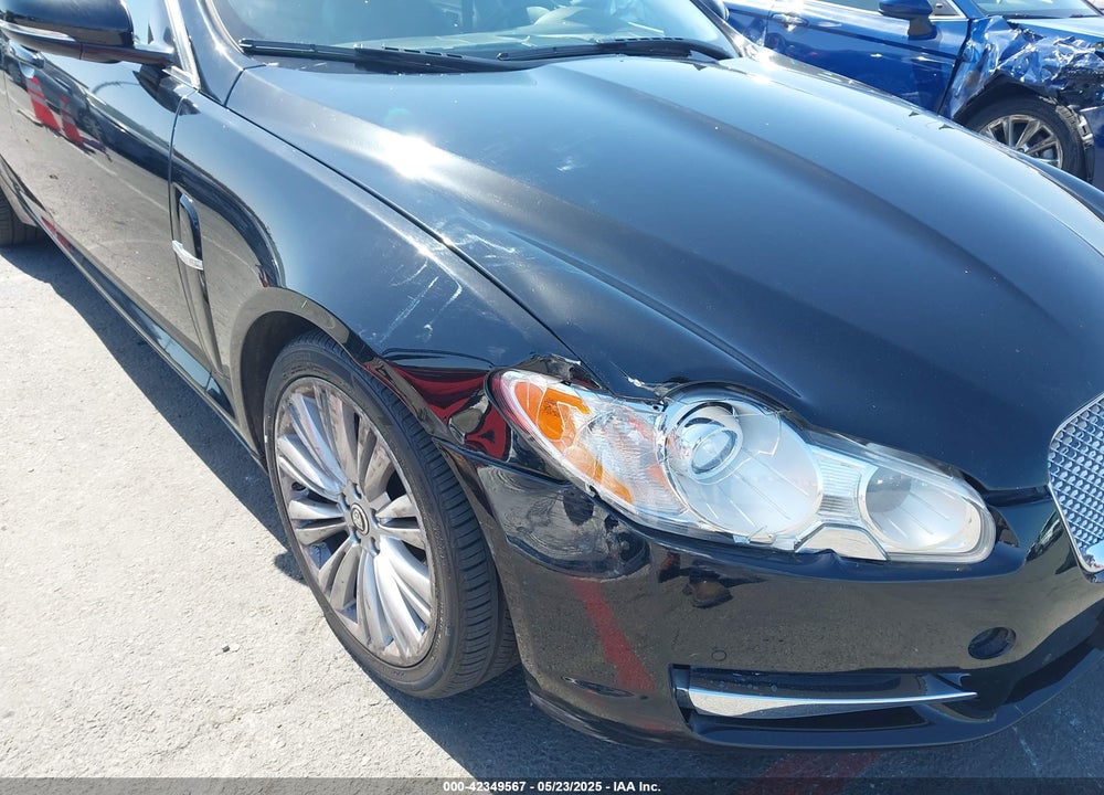 2011 JAGUAR XF VIN: SAJWA0GB2BLR95303