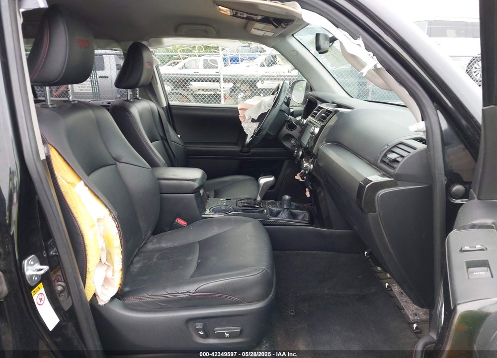 2019 TOYOTA 4RUNNER TRD OFF ROAD PREMIUM VIN: JTEBU5JR5K5622909