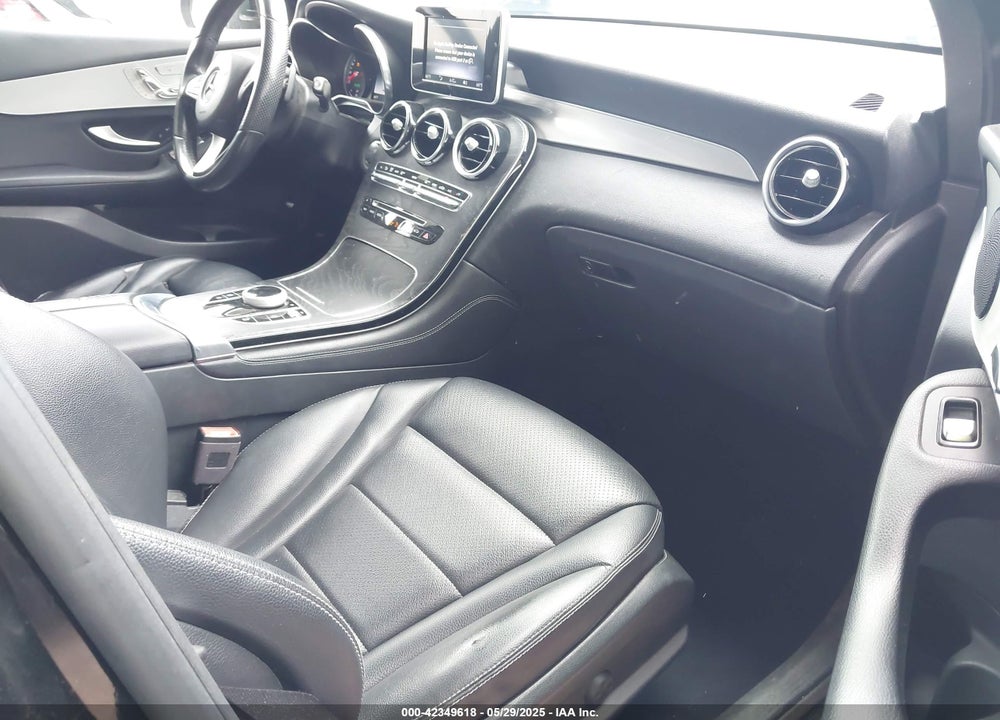 2019 MERCEDES-BENZ GLC 300 VIN: WDC0G4JB6KV133221