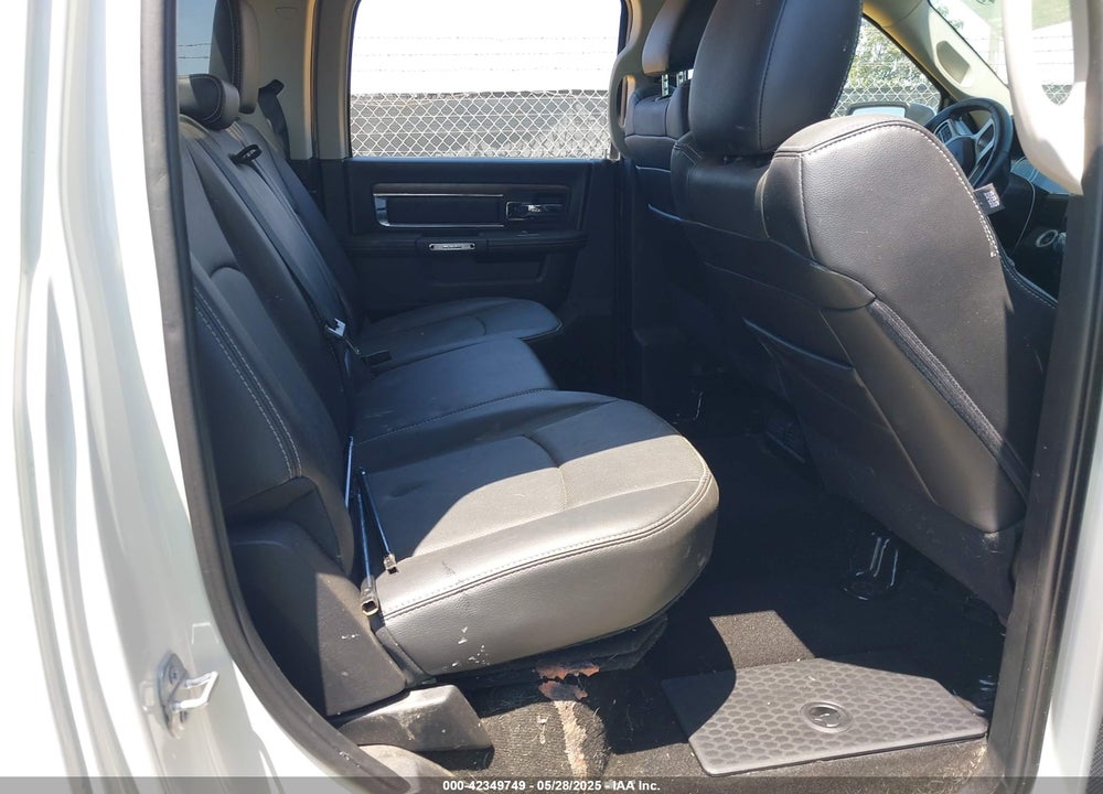 2016 RAM 1500 VIN: 1C6RR7NM6GS235302