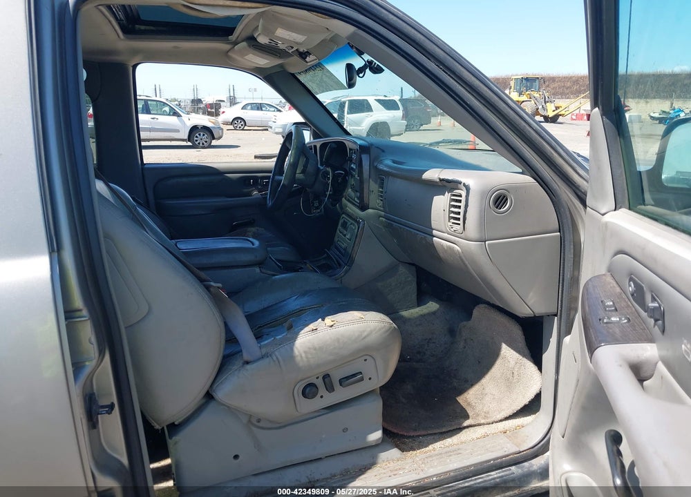 2002 GMC YUKON XL 1500 DENALI VIN: 1GKFK66U42J239358