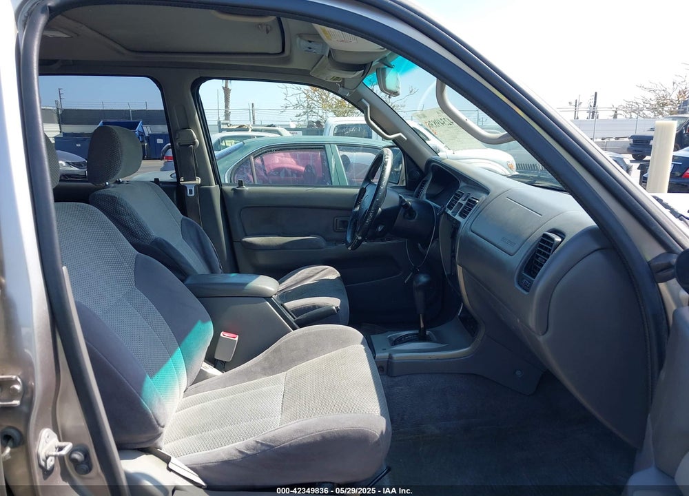 2002 TOYOTA 4RUNNER SR5 V6 VIN: JT3GN86R820251666