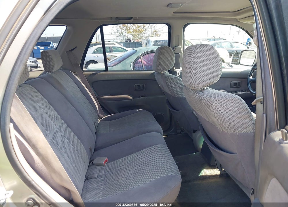2002 TOYOTA 4RUNNER SR5 V6 VIN: JT3GN86R820251666