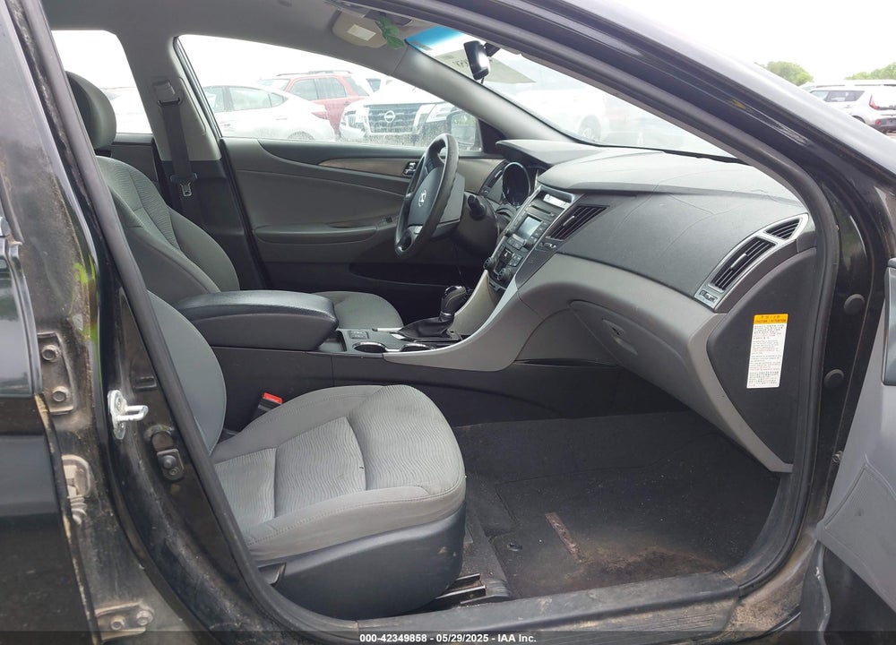 2015 HYUNDAI SONATA HYBRID VIN: KMHEC4A49FA127639