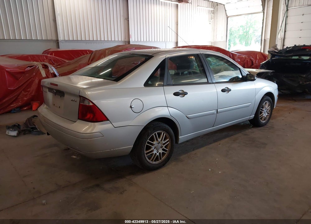 2005 FORD FOCUS ZX4 VIN: 1FAFP34N85W224267