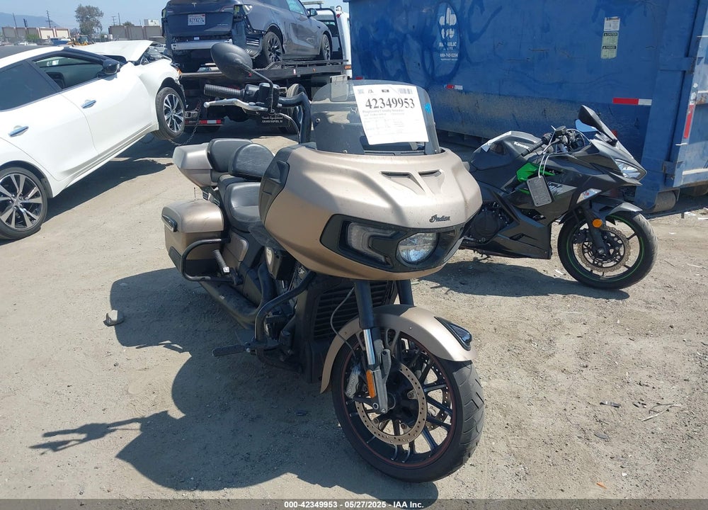 2020 INDIAN MOTORCYCLE CO. CHALLENGER DARK HORSE VIN: 56KLCDRR4L3385976