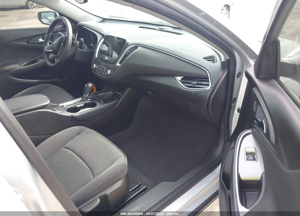 2017 CHEVROLET MALIBU 1LT VIN: 1G1ZE5ST3HF277238