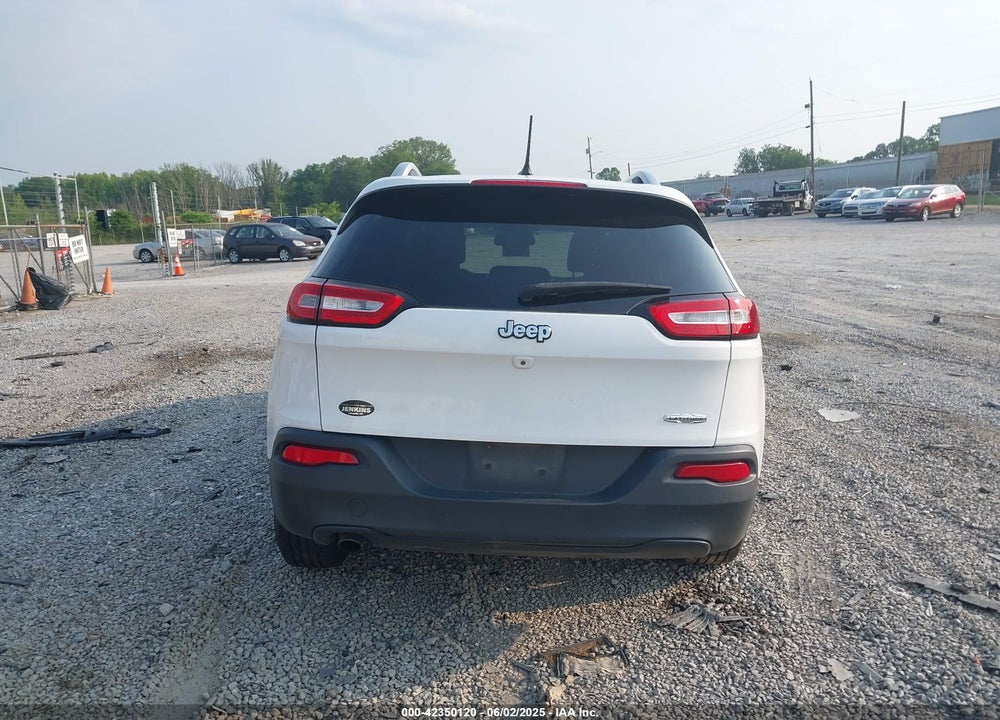 2018 JEEP CHEROKEE VIN: 1C4PJLCB3JD552189
