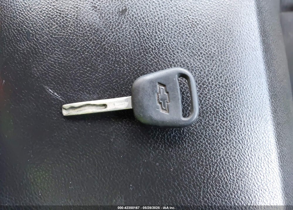 2011 CHEVROLET CAMARO 1LT VIN: 2G1FB1ED1B9121112