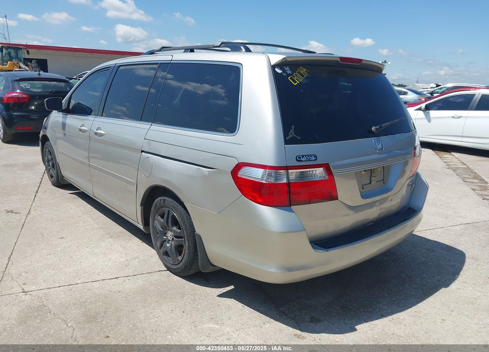 2005 HONDA ODYSSEY EX-L VIN: 5FNRL38695B411320