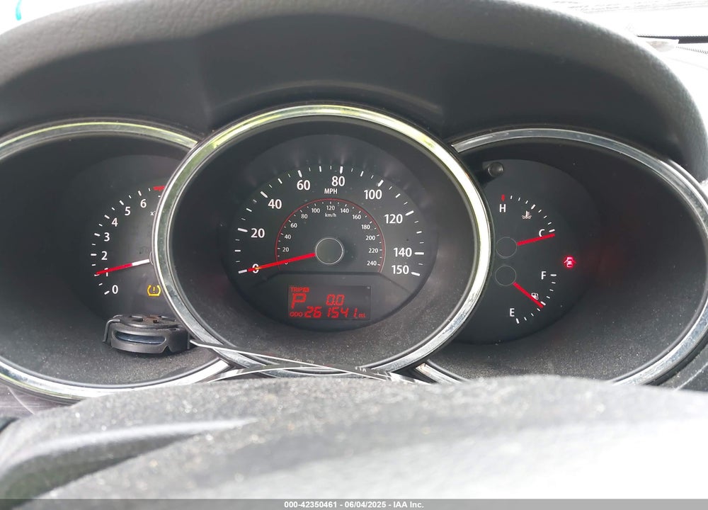 2011 KIA SORENTO VIN: 5XYKU4A25BG027552