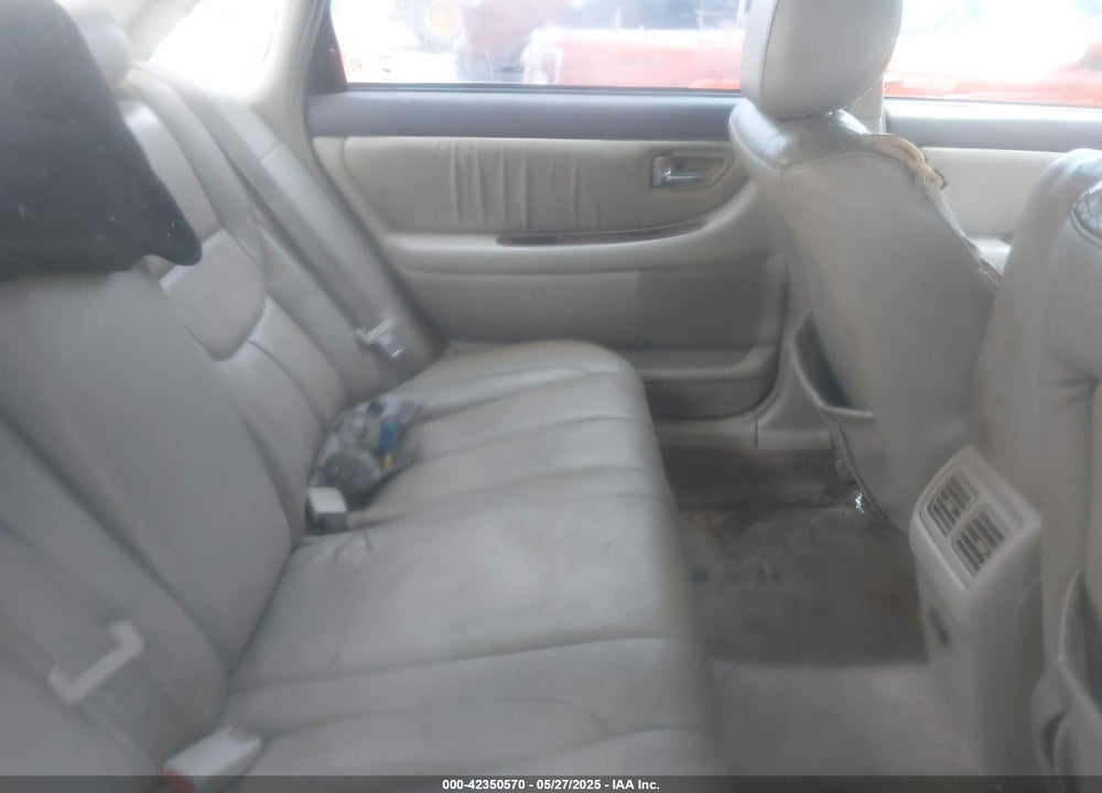 2000 TOYOTA AVALON XLS VIN: 4T1BF28B2YU048155
