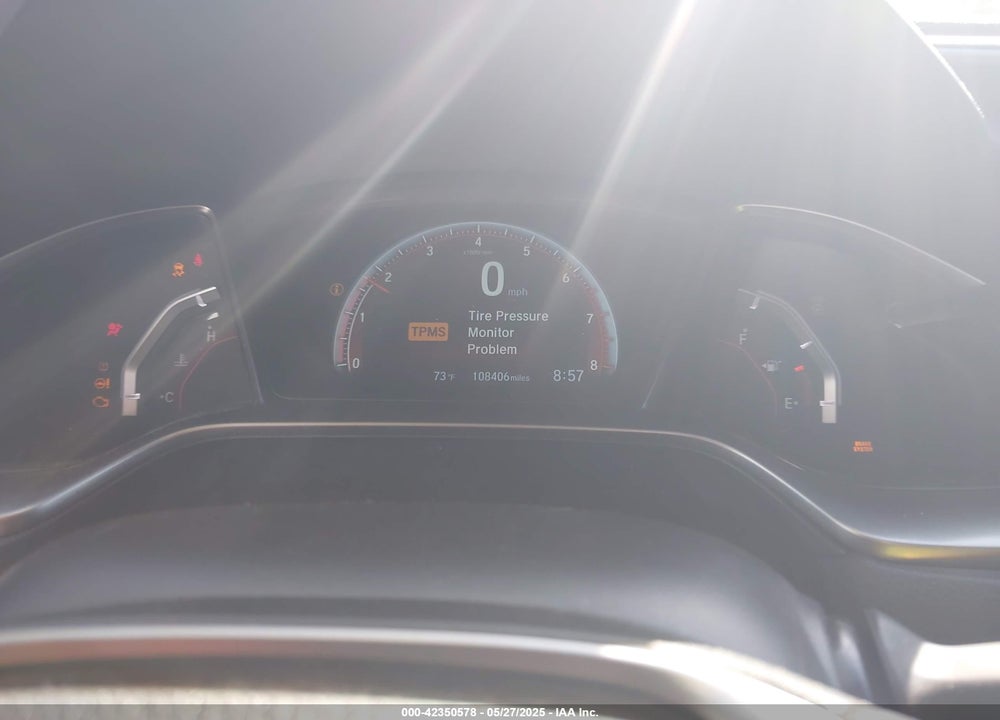 2017 HONDA CIVIC VIN: 2HGFC3A5XHH752021