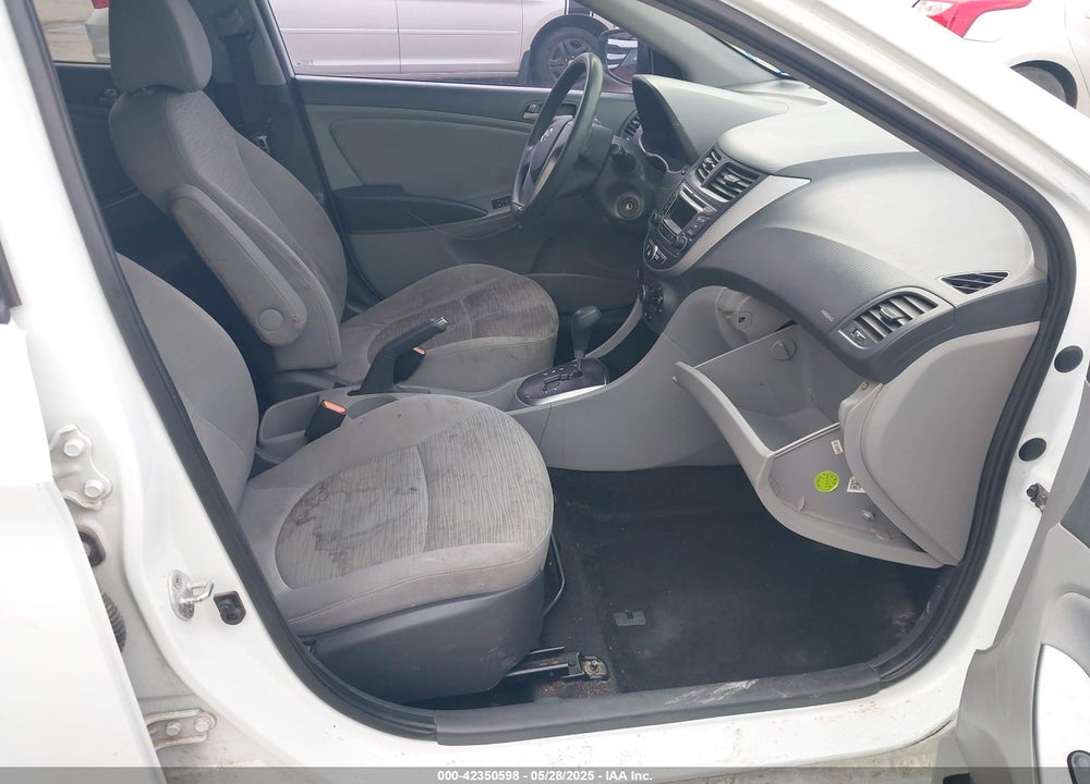 2016 HYUNDAI ACCENT VIN: KMHCT4AE1GU044156