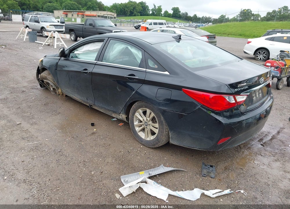 2014 HYUNDAI SONATA GLS VIN: 5NPEB4AC8EH812303