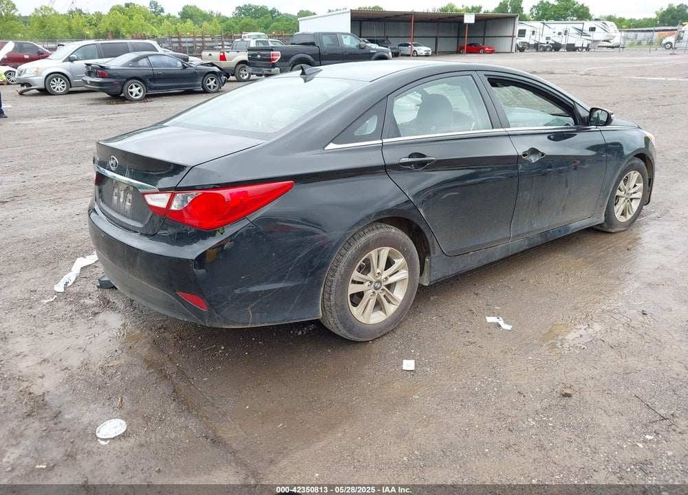 2014 HYUNDAI SONATA GLS VIN: 5NPEB4AC8EH812303