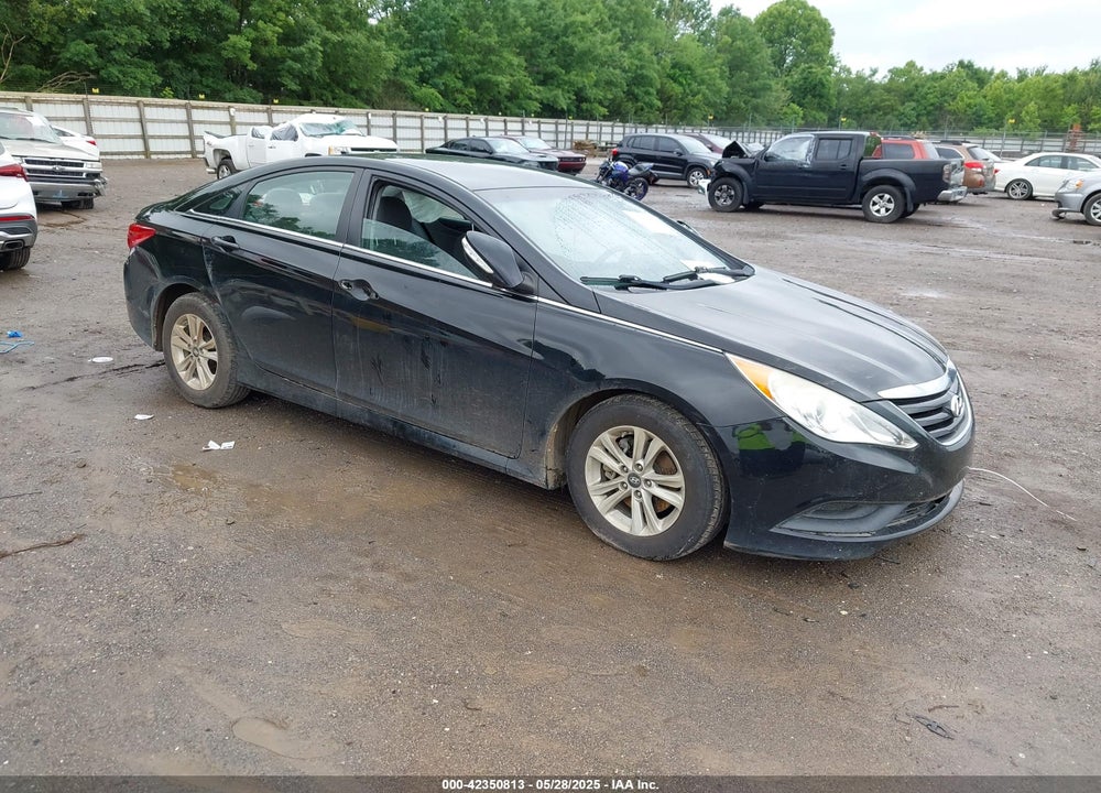 2014 HYUNDAI SONATA GLS VIN: 5NPEB4AC8EH812303