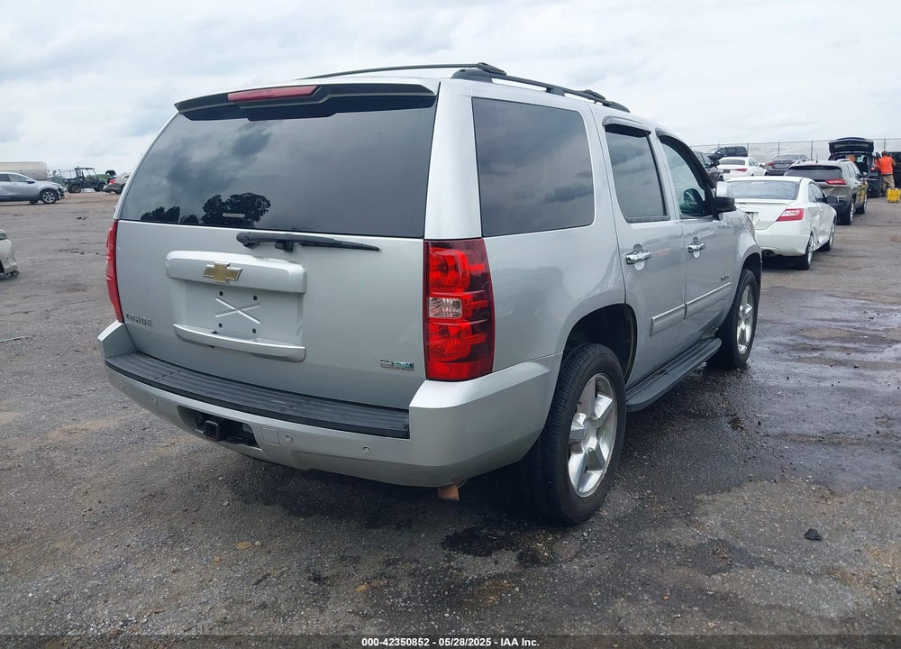 2011 CHEVROLET TAHOE LT VIN: 1GNSKBE08BR123400