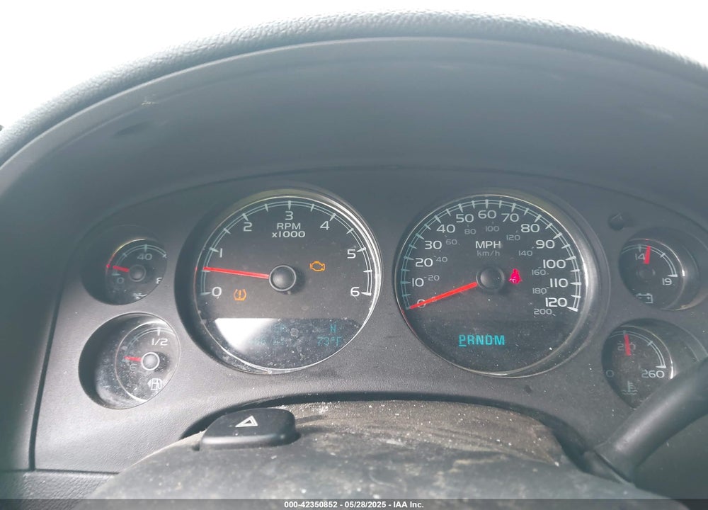2011 CHEVROLET TAHOE LT VIN: 1GNSKBE08BR123400