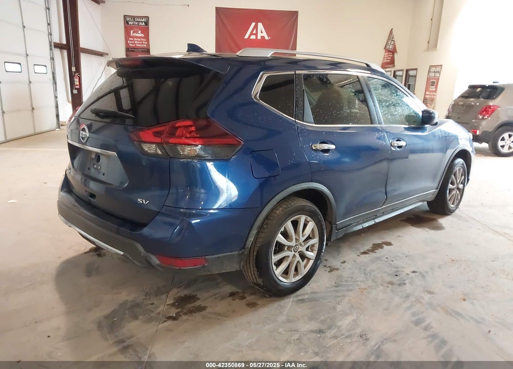 2018 NISSAN ROGUE VIN: KNMAT2MT5JP509277