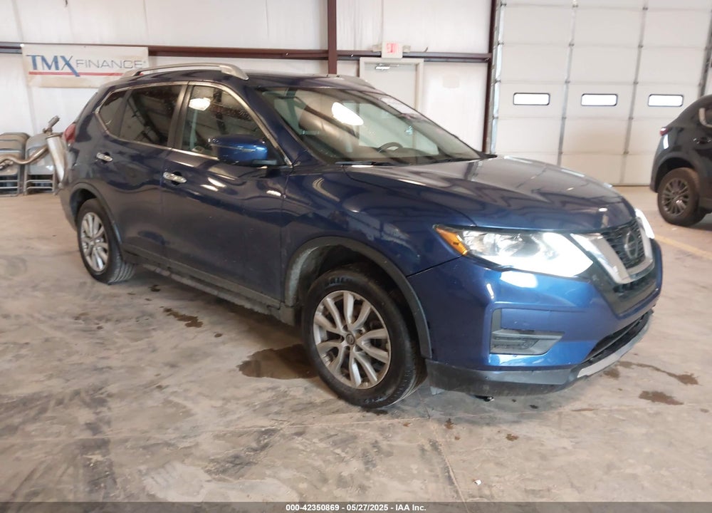 2018 NISSAN ROGUE VIN: KNMAT2MT5JP509277