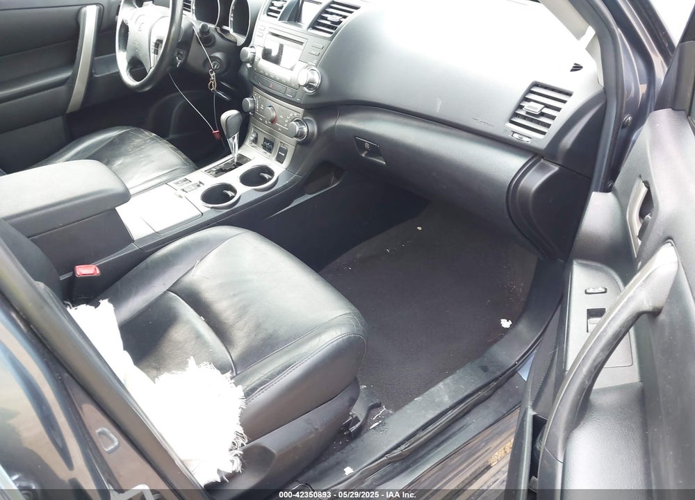 2011 TOYOTA HIGHLANDER VIN: 5TDBK3EH0BS041425