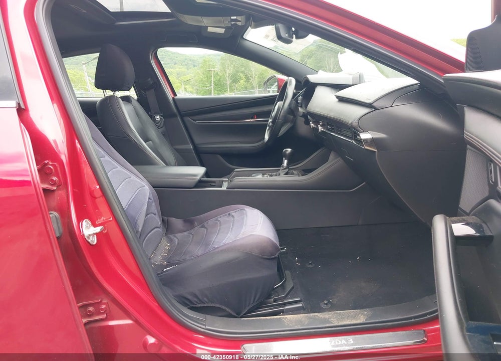 2019 MAZDA 3 VIN: JM1BPALM9K1105772