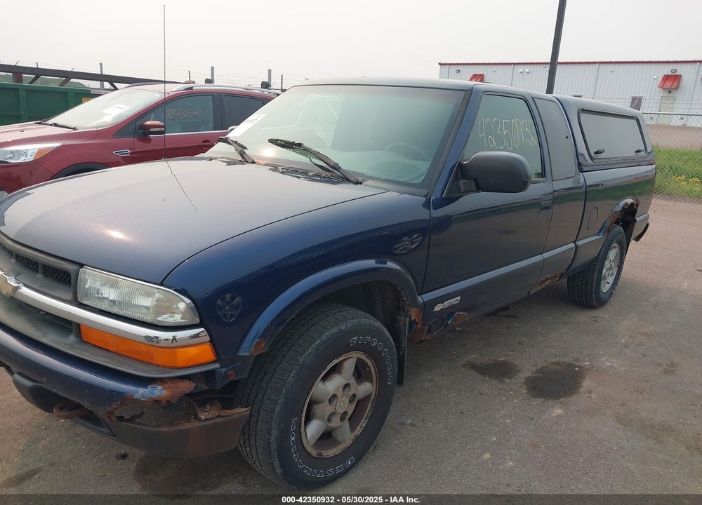 2003 CHEVROLET S-10 LS VIN: 1GCDT19X738135867