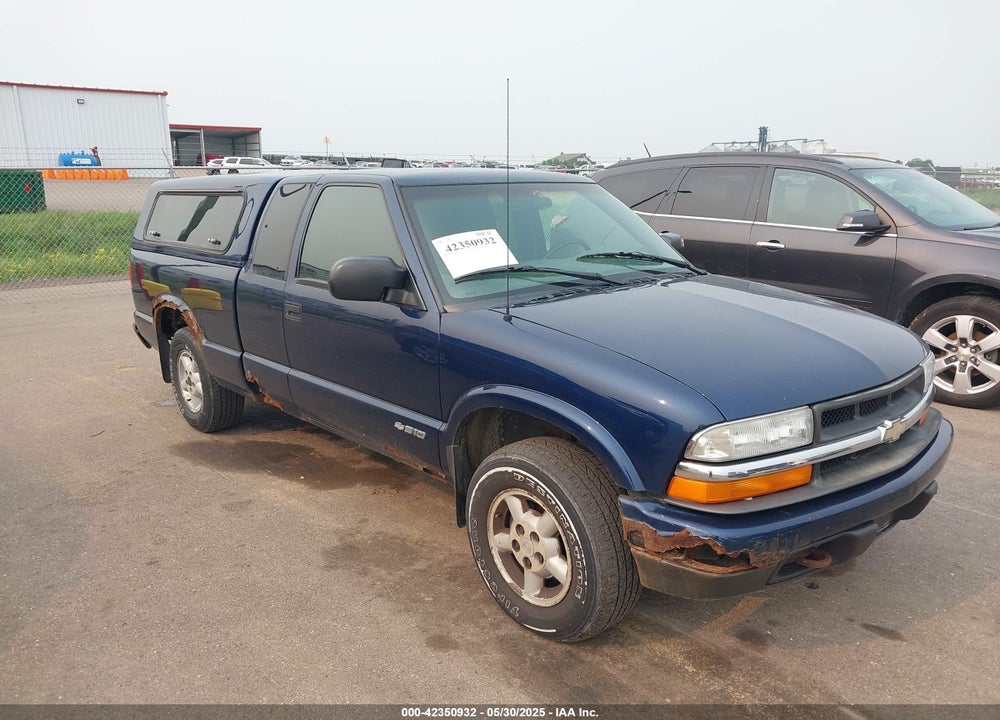 2003 CHEVROLET S-10 LS VIN: 1GCDT19X738135867