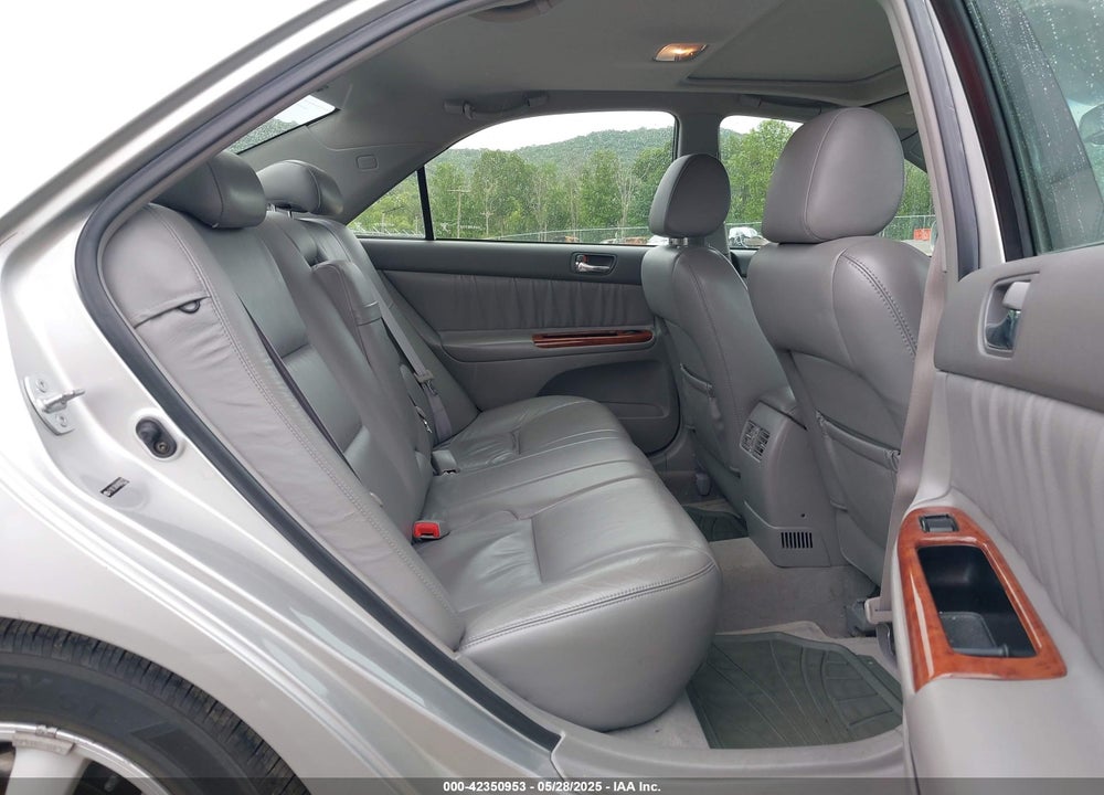 2004 TOYOTA CAMRY XLE V6 VIN: 4T1BF30KX4U585772