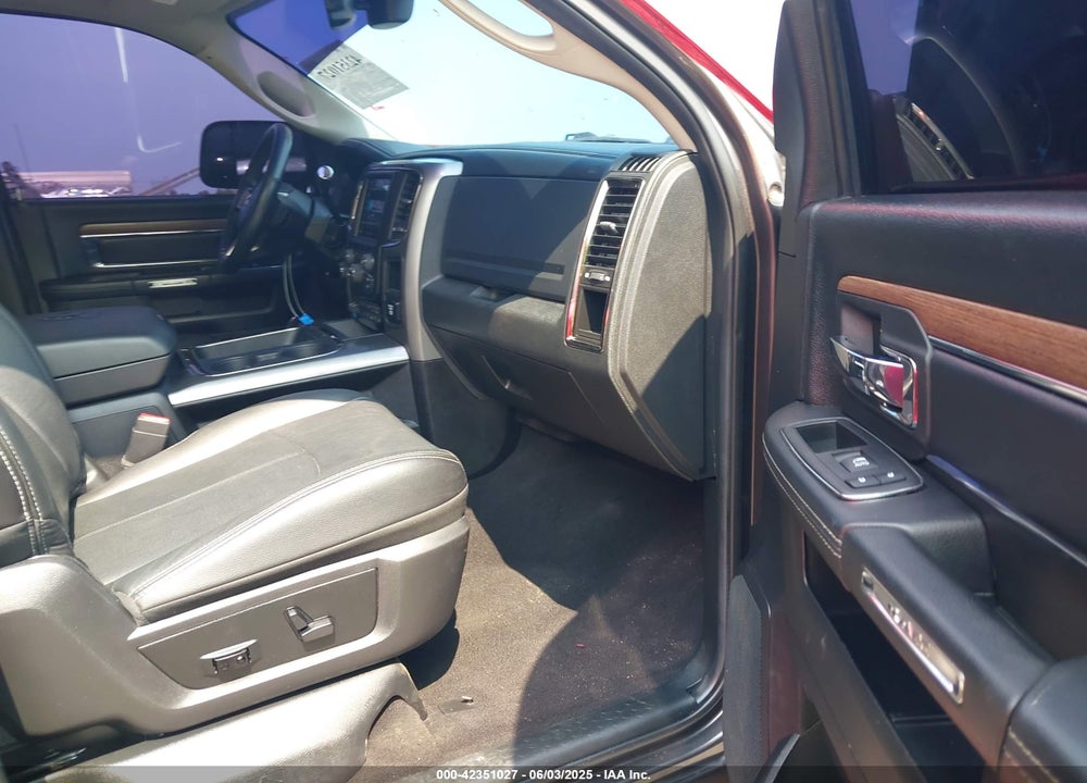 2018 RAM 2500 LAIE  4X4 6'4 BOX VIN: 3C6UR5NL4JG101943