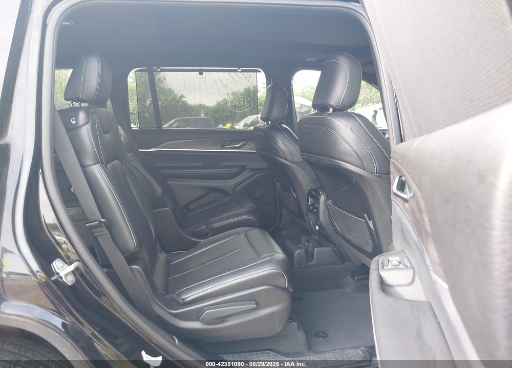 2024 JEEP GRAND CHEROKEE L LIMITED 4X4 VIN: 1C4RJKBG5R8560752