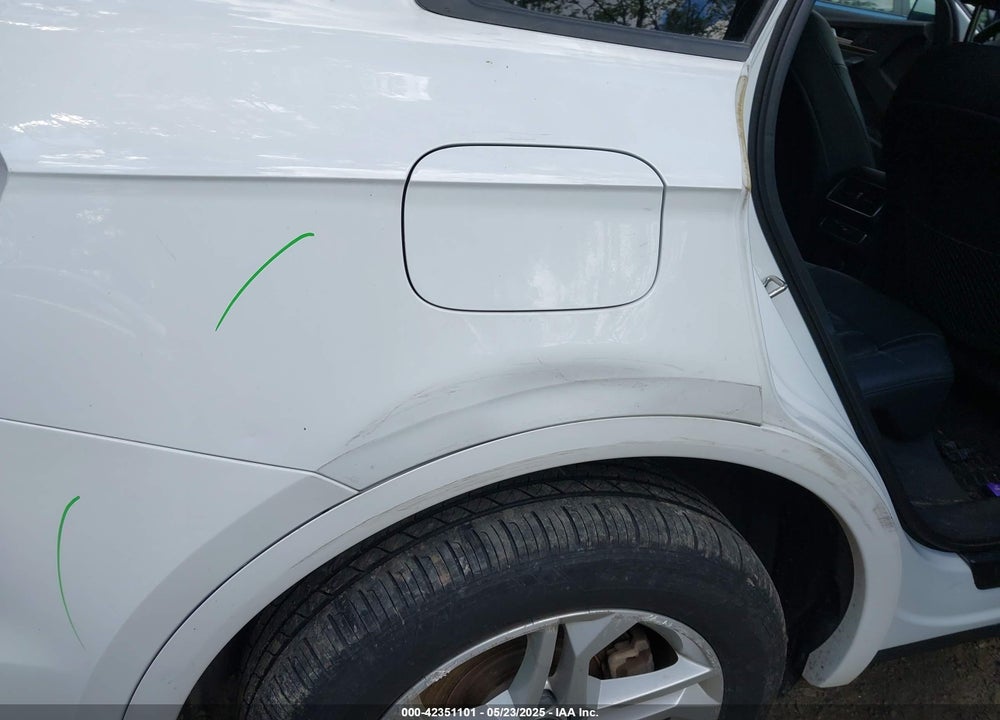 2018 AUDI Q5 VIN: WA1ANAFY9J2005948
